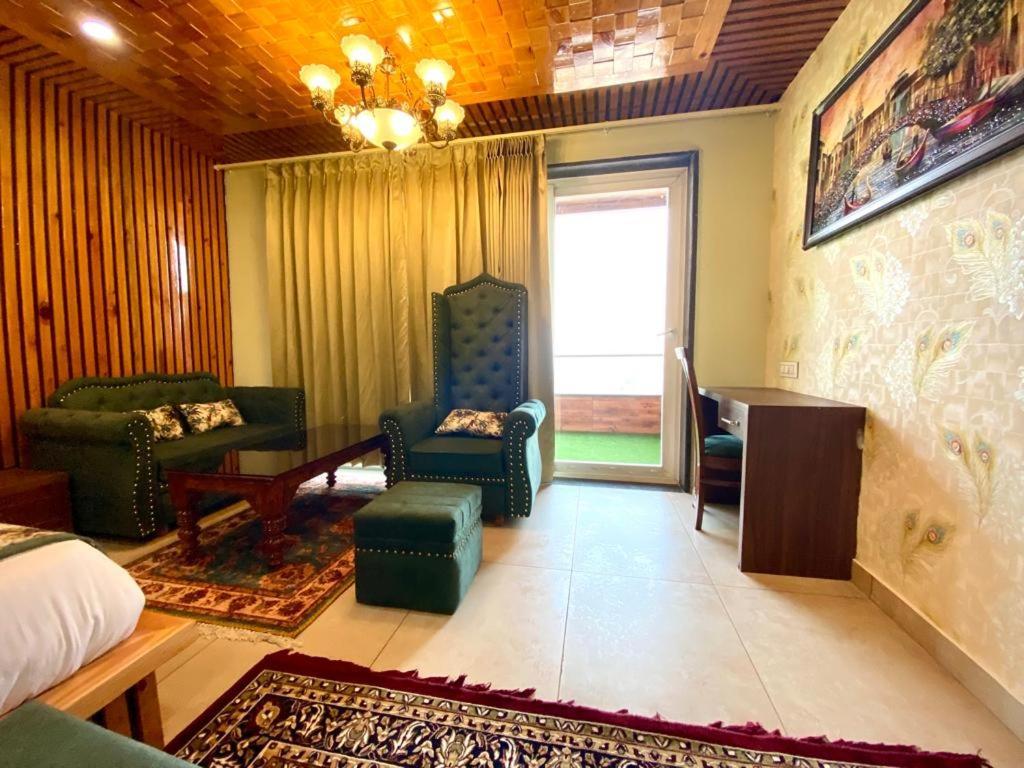 Hotel Woodville Inn - Hotel In Mcleodganj МакЛеод Ганж Екстериор снимка