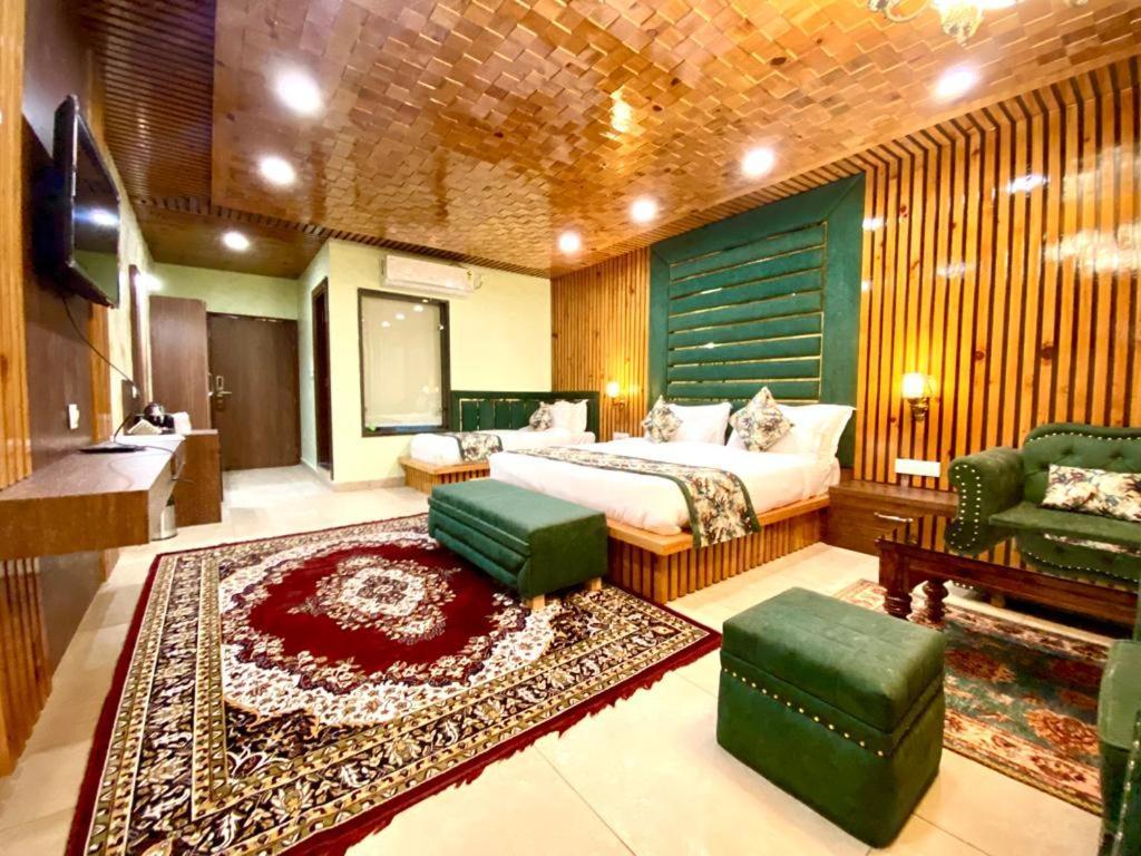 Hotel Woodville Inn - Hotel In Mcleodganj МакЛеод Ганж Екстериор снимка