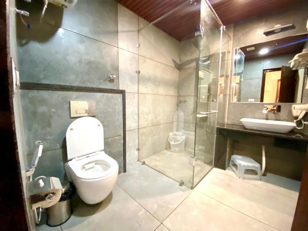 Hotel Woodville Inn - Hotel In Mcleodganj МакЛеод Ганж Екстериор снимка